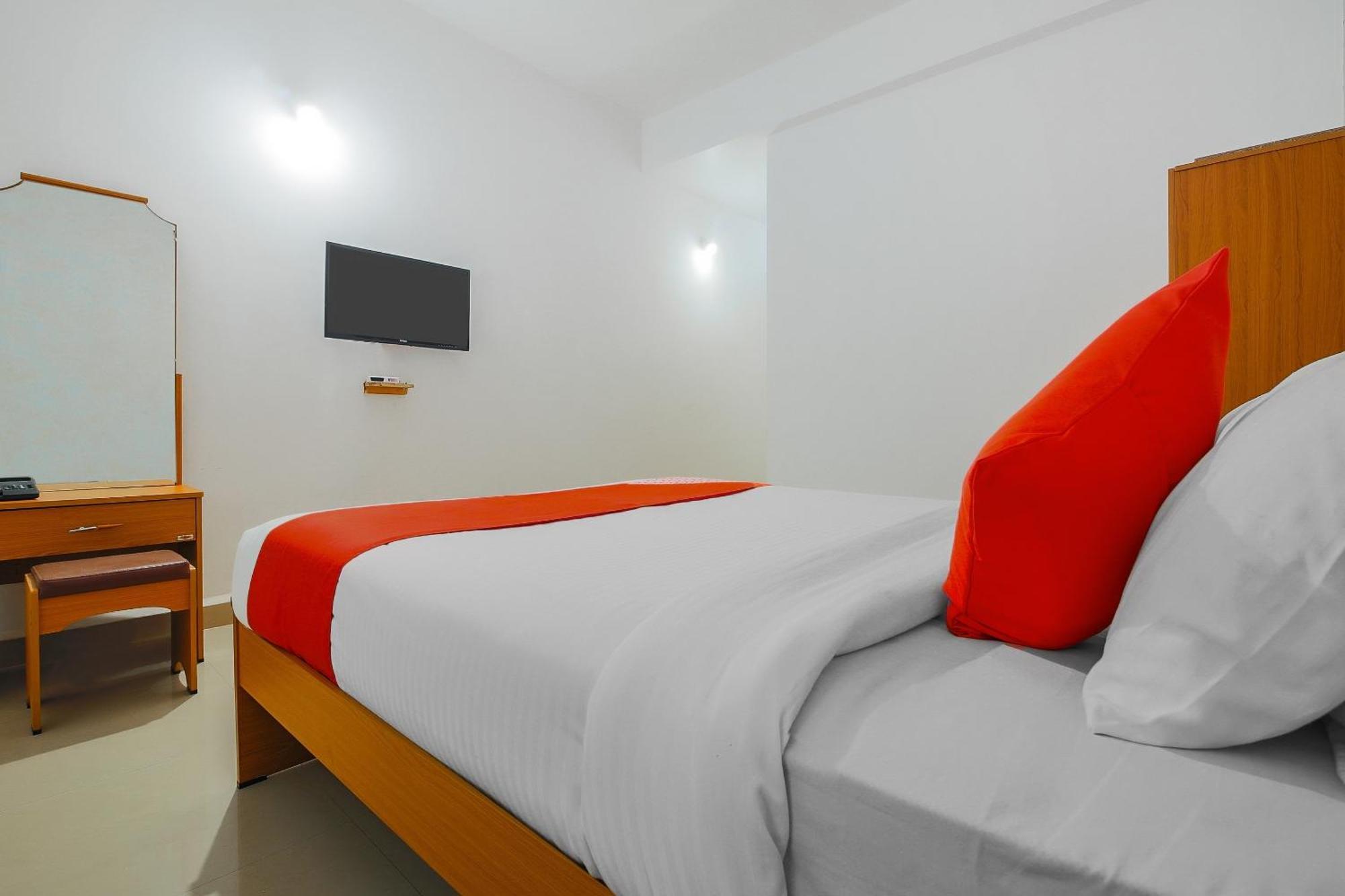 Super Hotel O The Goan Courtyard โคลวา ภายนอก รูปภาพ